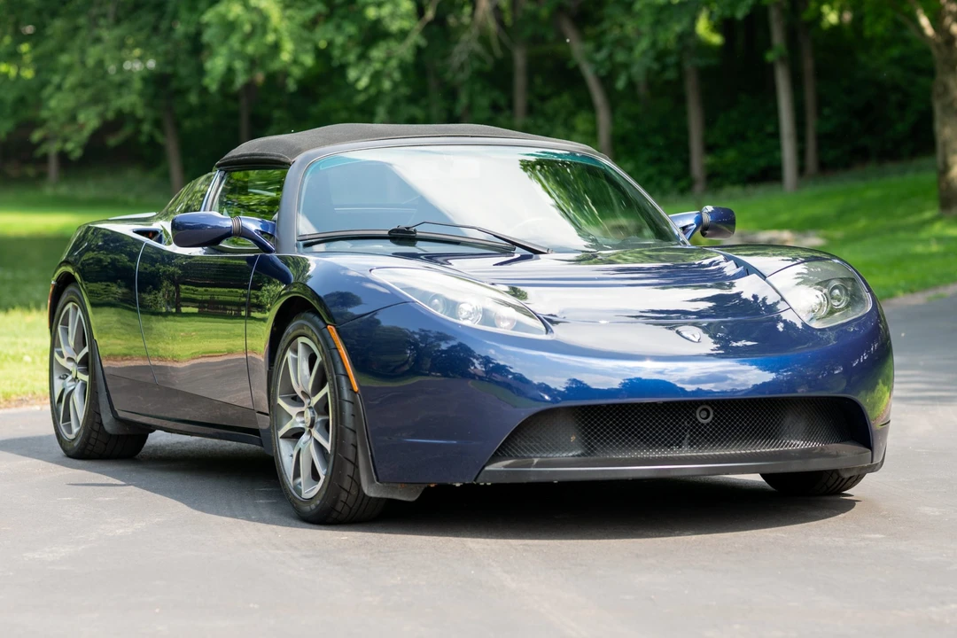 2010 Tesla Roadster - Image 3 of 31