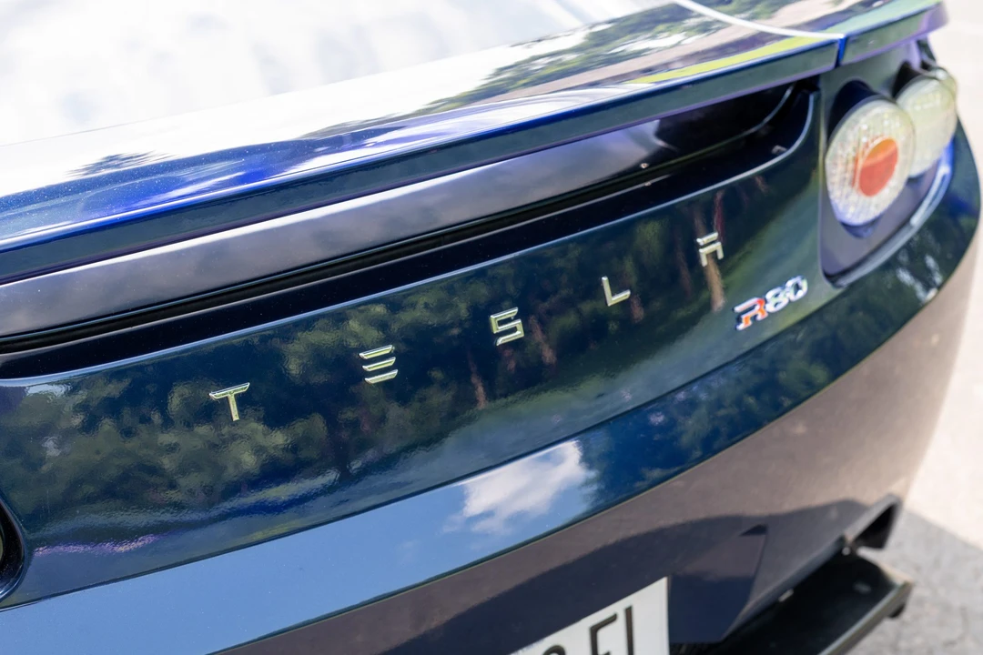 2010 Tesla Roadster - Image 21 of 31