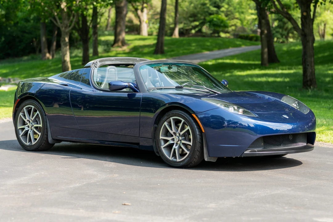 2010 Tesla Roadster - Image 2 of 31