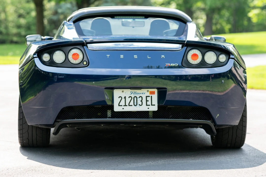 2010 Tesla Roadster - Image 9 of 31