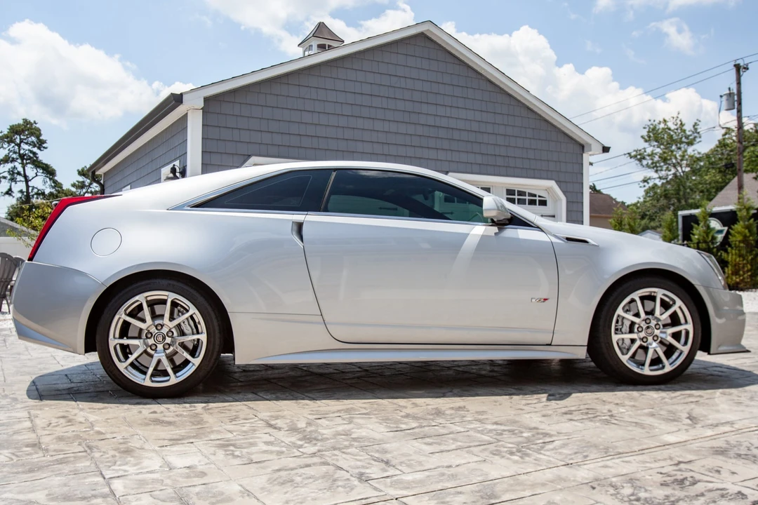 2011 Cadillac CTS-V 2nd Gen - Image 13 of 31