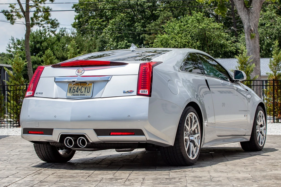 2011 Cadillac CTS-V 2nd Gen - Image 10 of 31
