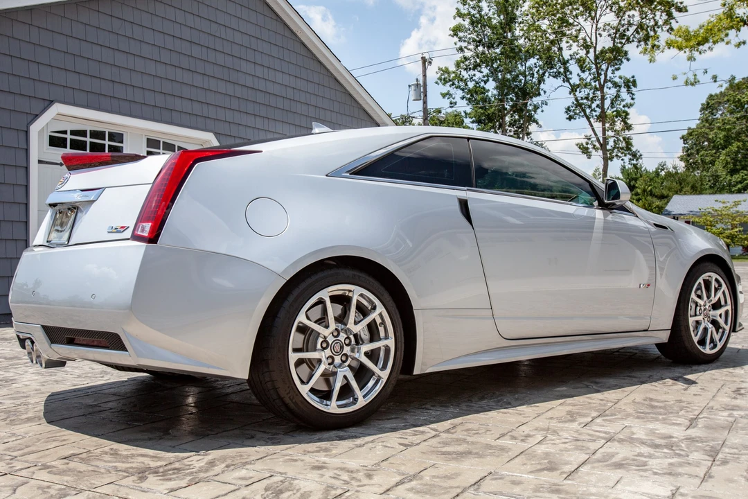 2011 Cadillac CTS-V 2nd Gen - Image 12 of 31