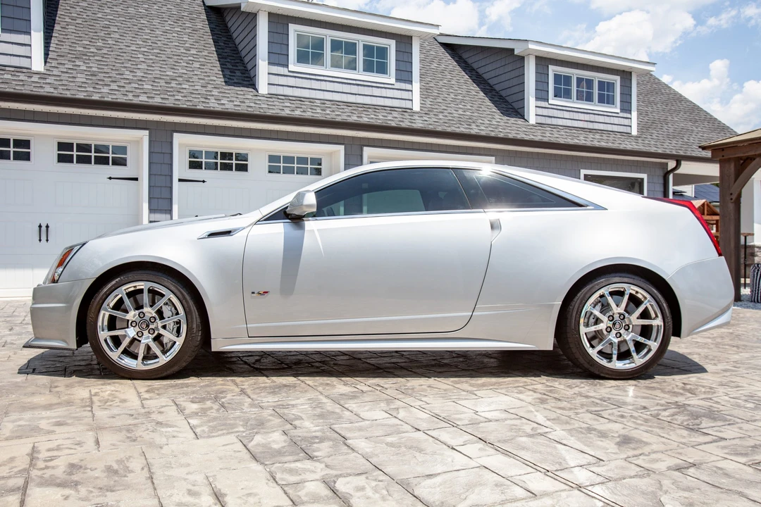 2011 Cadillac CTS-V 2nd Gen - Image 4 of 31