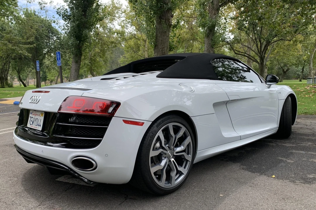 2012 Audi 42 R8 - Image 7 of 31