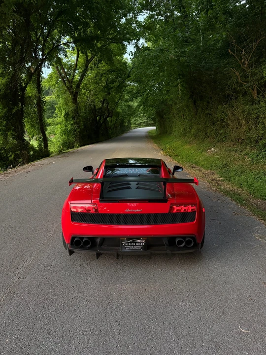2012 Lamborghini Gallardo LP570-4 Super Trofeo Stradale - Image 9 of 31