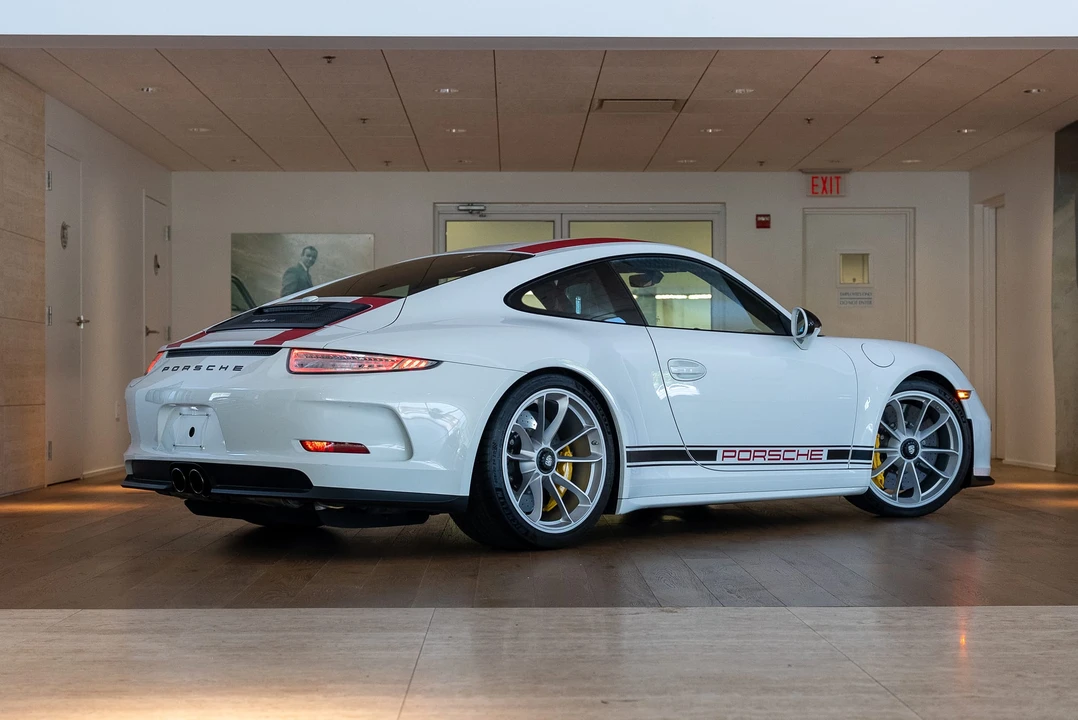 2016 Porsche 991 R - Image 26 of 31