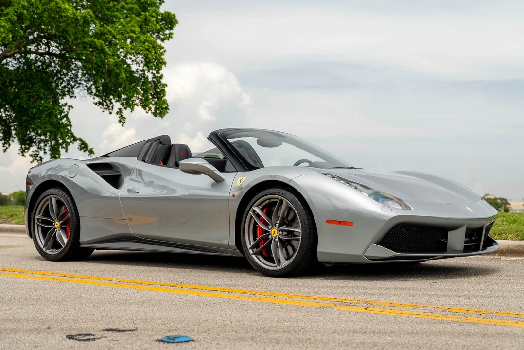 2018 Ferrari 488 Spider - Image 16 of 31