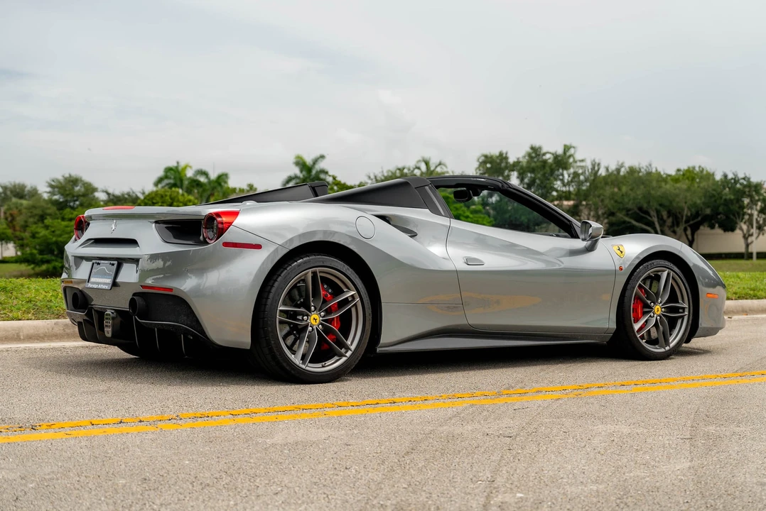 2018 Ferrari 488 Spider - Image 13 of 31