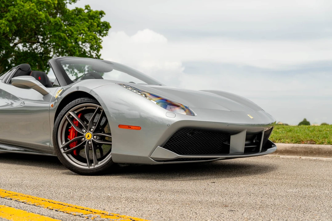 2018 Ferrari 488 Spider - Image 18 of 31