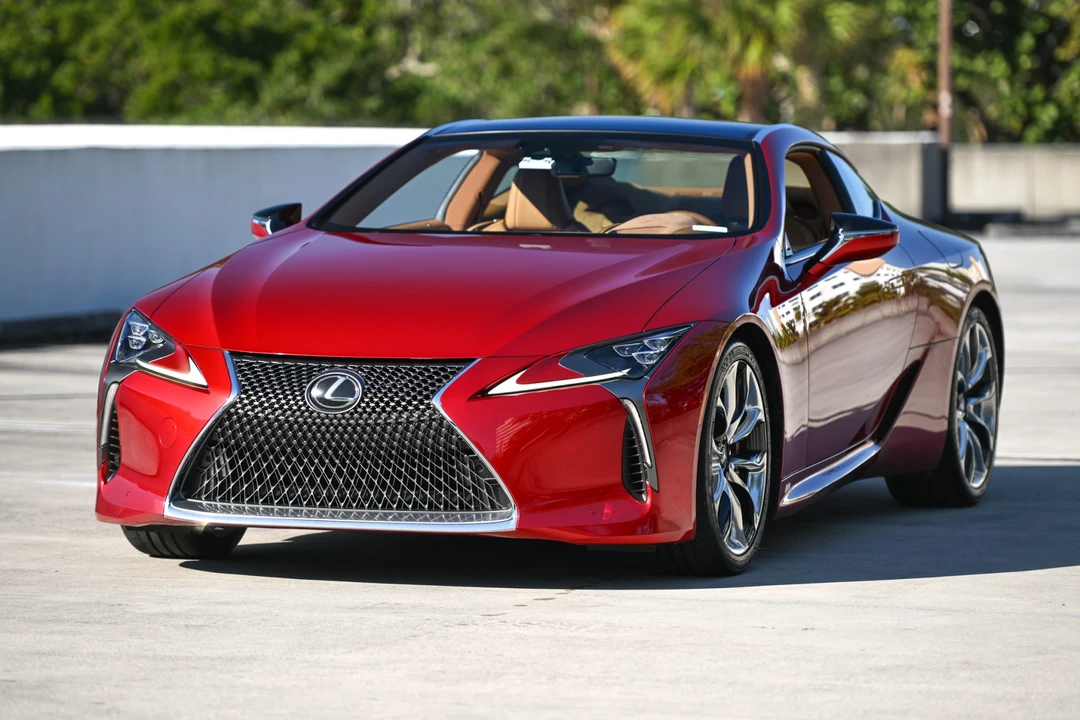 2018 Lexus LC - Image 5 of 31