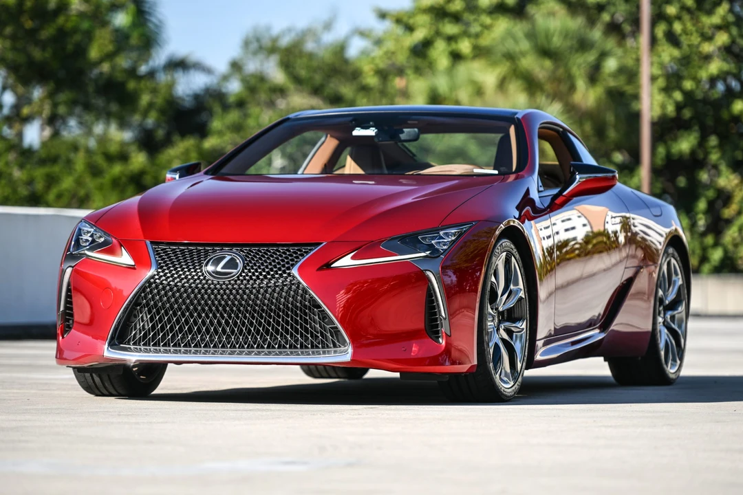 2018 Lexus LC - Image 6 of 31