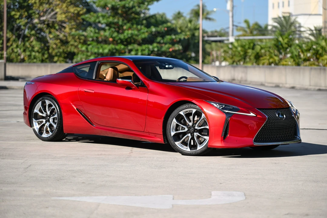 2018 Lexus LC - Image 13 of 31
