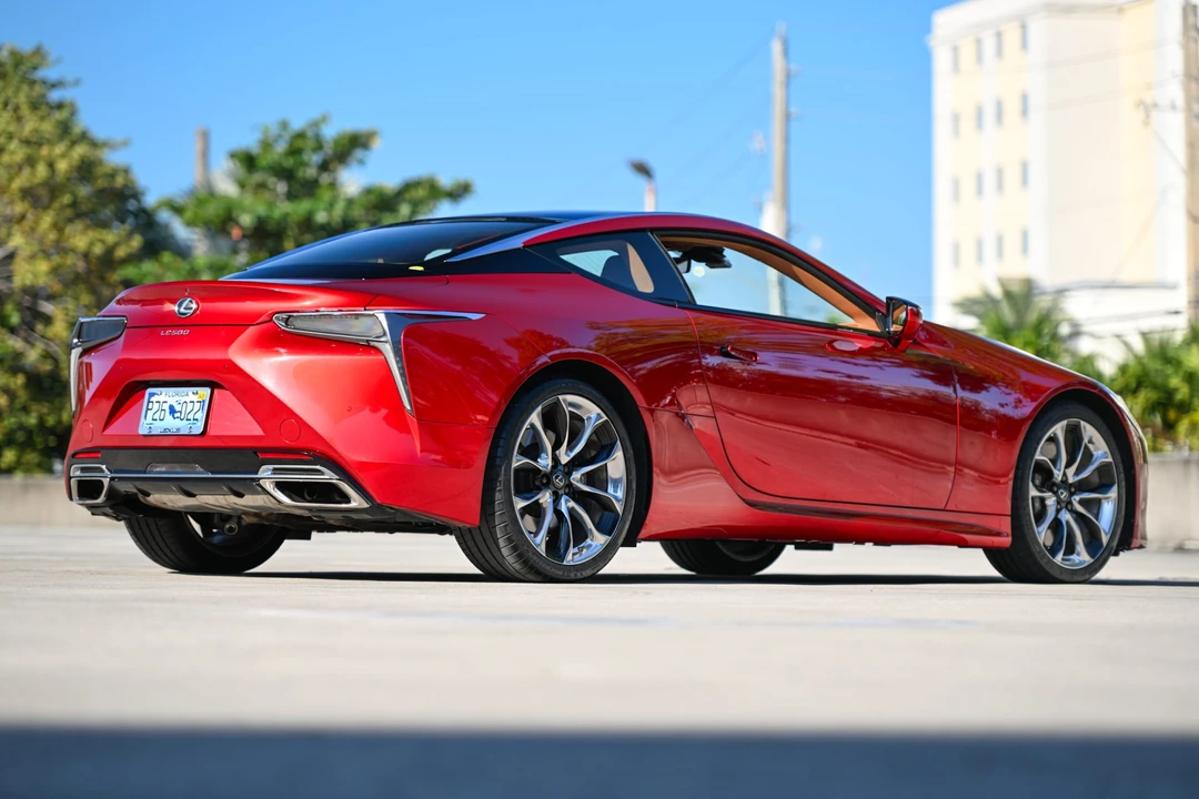 2018 Lexus LC - Image 20 of 31