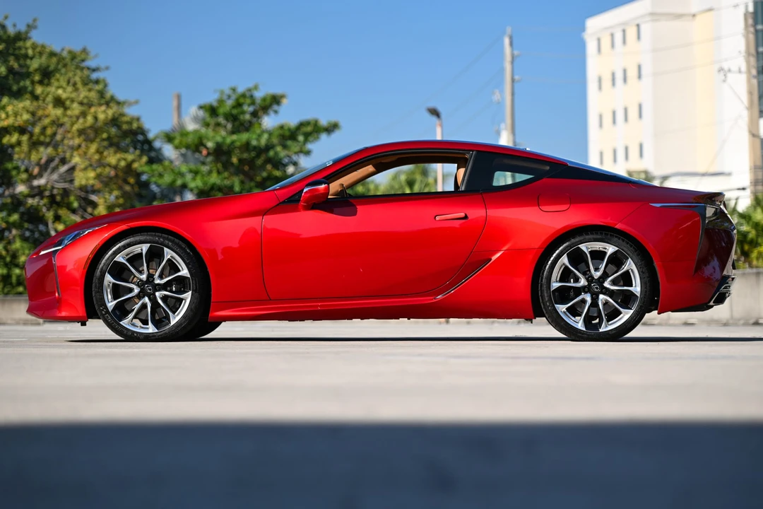 2018 Lexus LC - Image 31 of 31