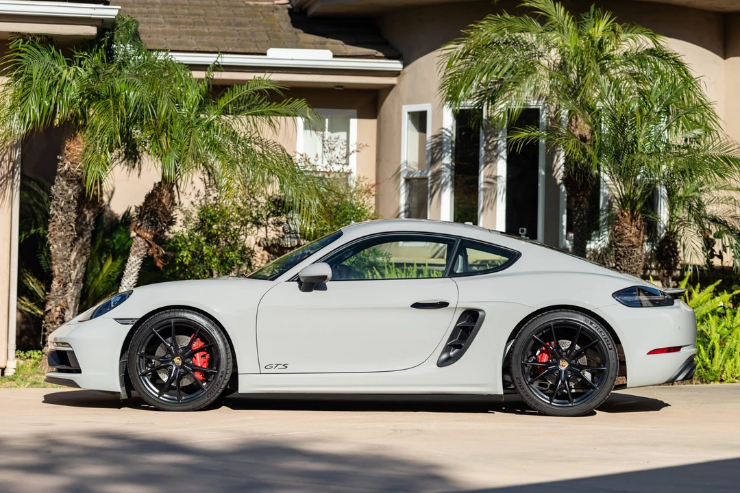 2018 Porsche 718 Cayman GTS - Image 8 of 31