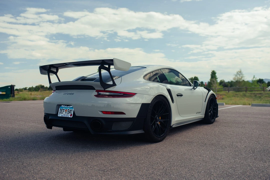 2018 Porsche 991 GT2 RS - Image 14 of 31