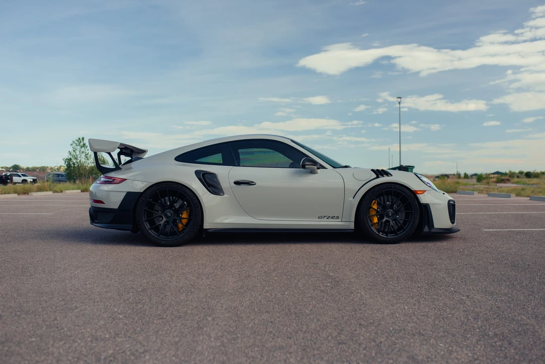 2018 Porsche 991 GT2 RS - Image 17 of 31
