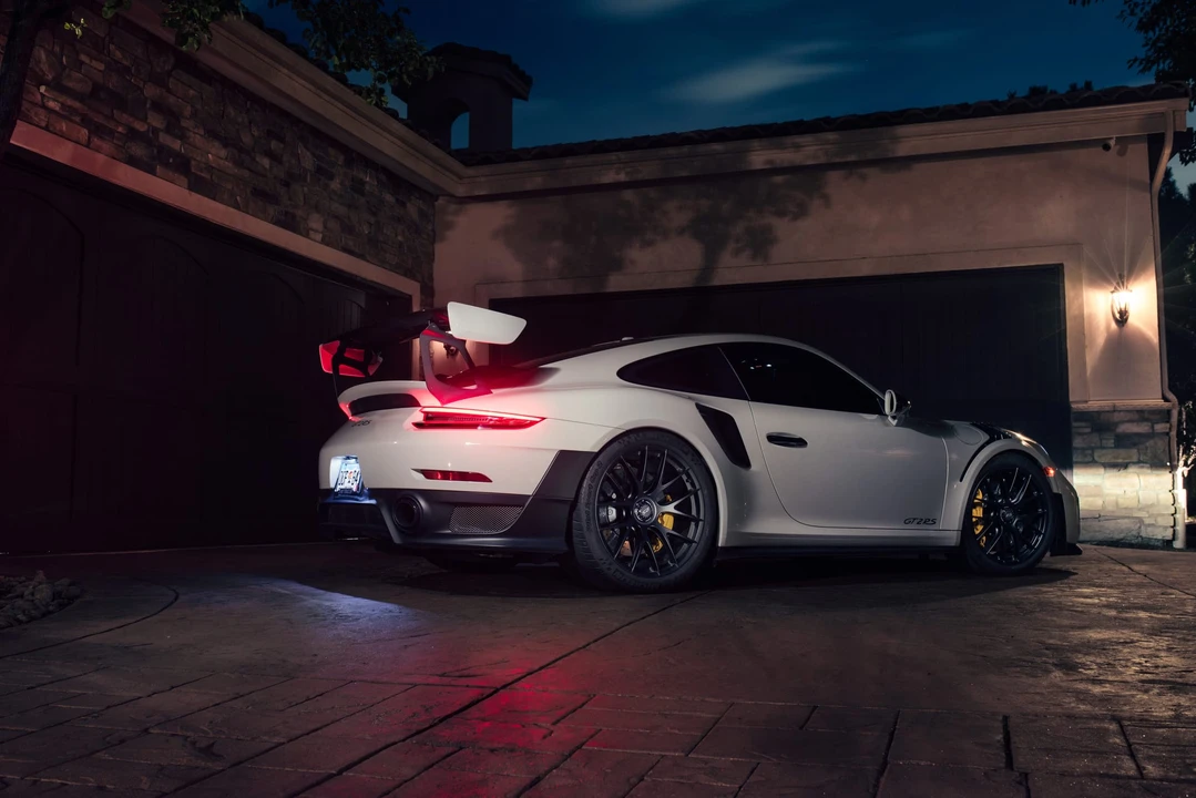 2018 Porsche 991 GT2 RS - Image 3 of 31
