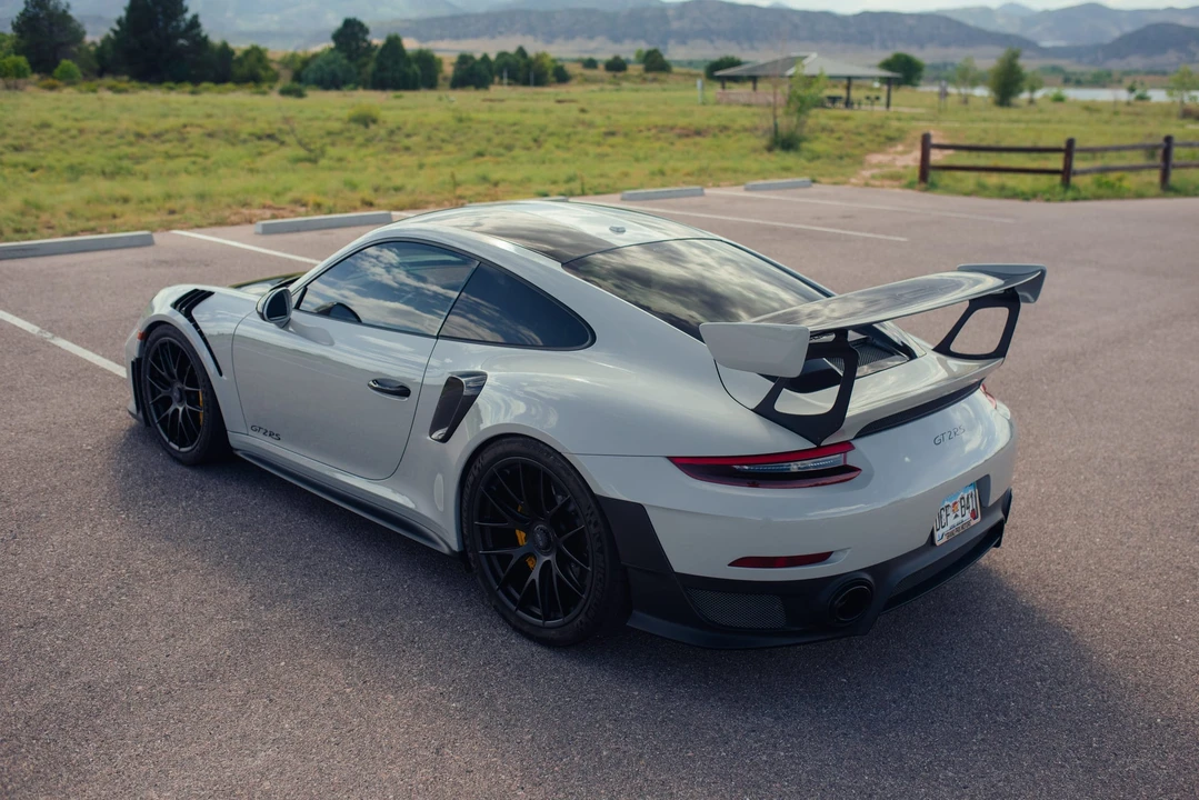 2018 Porsche 991 GT2 RS - Image 23 of 31