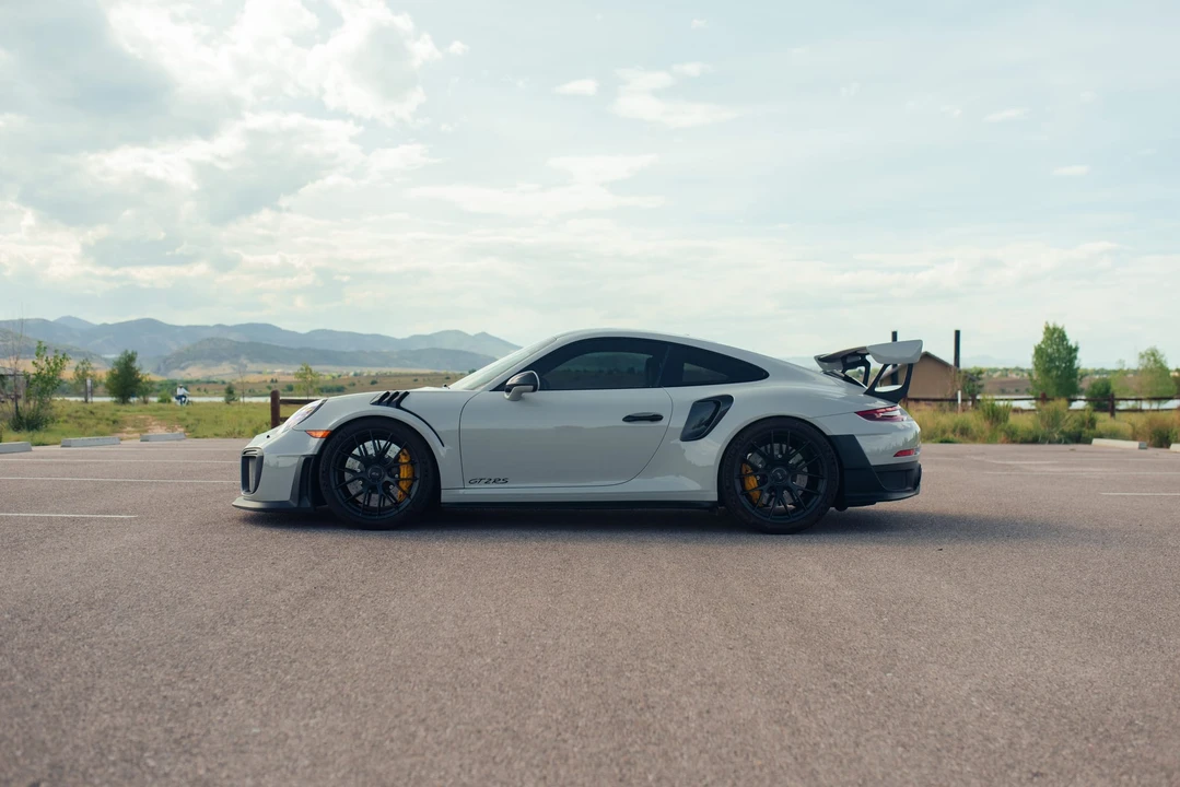 2018 Porsche 991 GT2 RS - Image 9 of 31