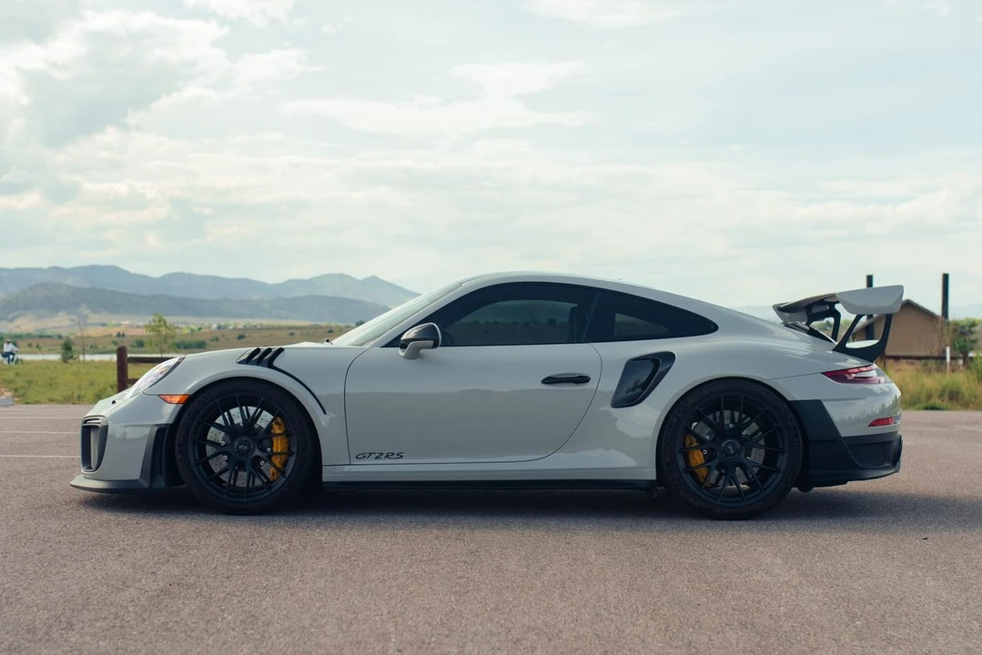 2018 Porsche 991 GT2 RS - Image 10 of 31