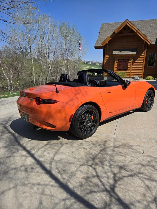 2019 Mazda ND MX-5 Miata - Image 8 of 31