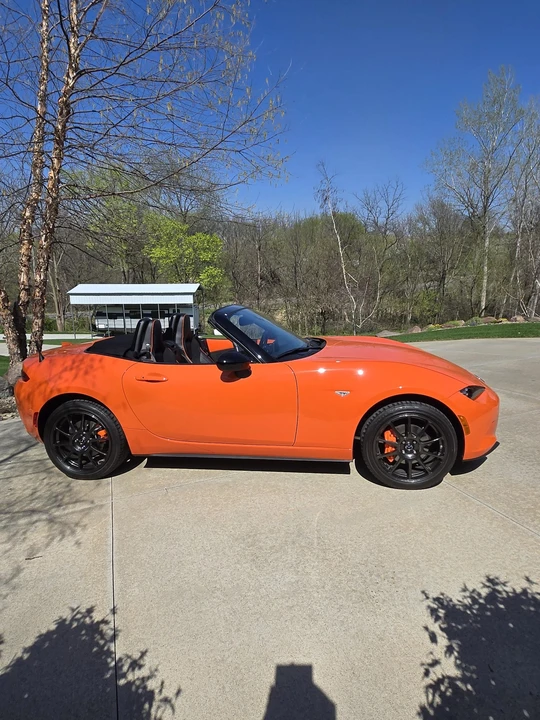 2019 Mazda ND MX-5 Miata - Image 2 of 31