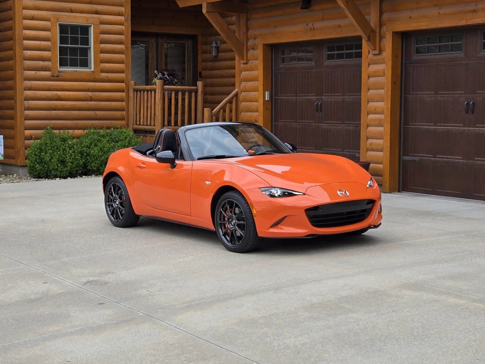 2019 Mazda ND MX-5 Miata - Image 11 of 31