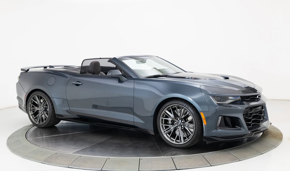 2023 Chevrolet Camaro ZL1 6th Gen - Image 15 of 31