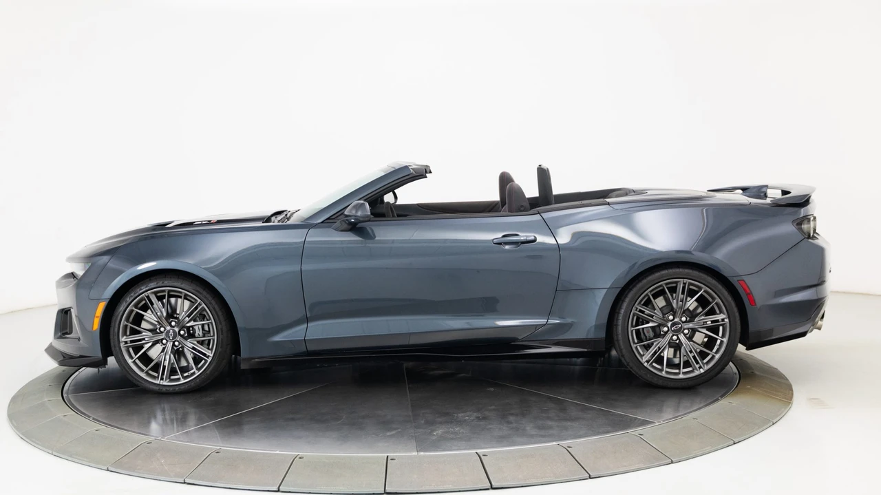2023 Chevrolet Camaro ZL1 6th Gen - Image 9 of 31