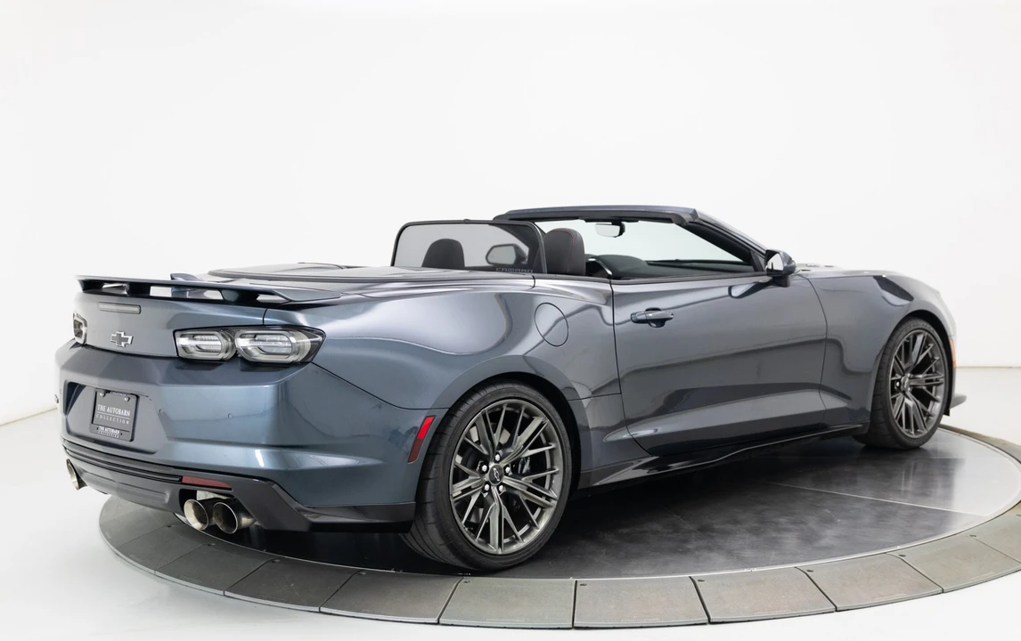 2023 Chevrolet Camaro ZL1 6th Gen - Image 12 of 31