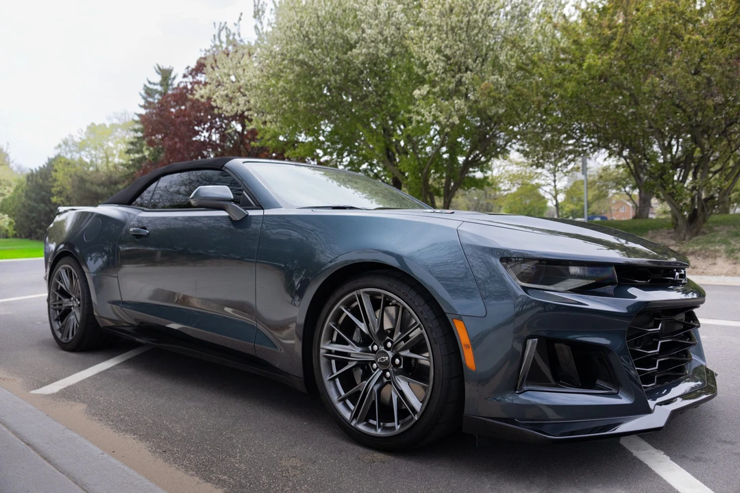 2023 Chevrolet Camaro ZL1 6th Gen - Image 29 of 31