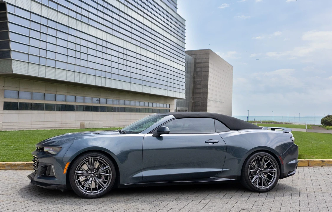 2023 Chevrolet Camaro ZL1 6th Gen - Image 21 of 31