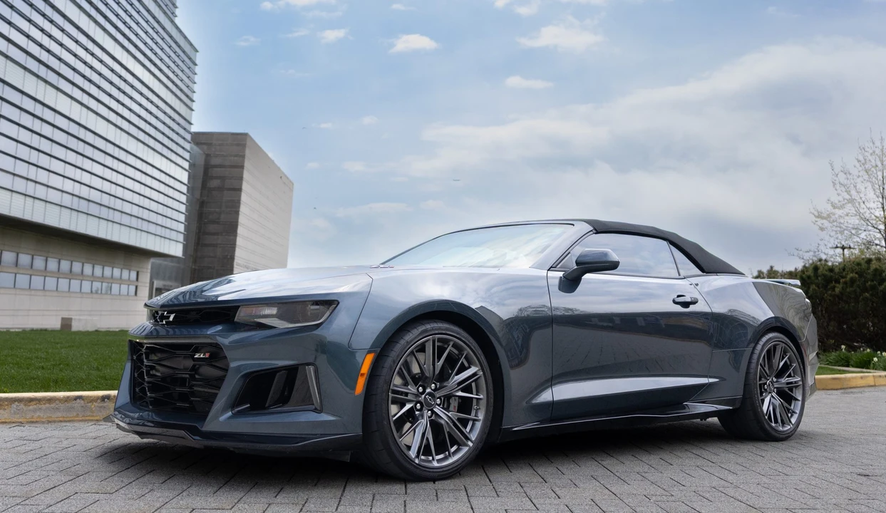 2023 Chevrolet Camaro ZL1 6th Gen - Image 19 of 31
