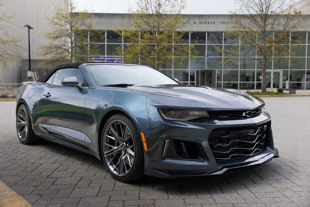2023 Chevrolet Camaro ZL1 6th Gen - Image 25 of 31