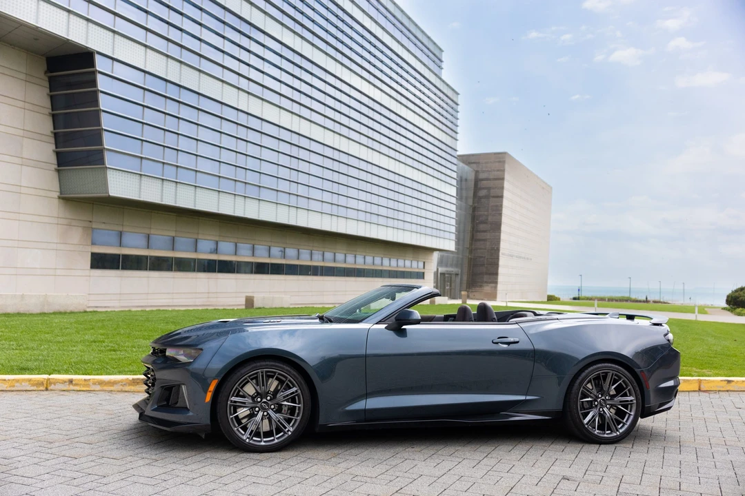 2023 Chevrolet Camaro ZL1 6th Gen - Image 3 of 31