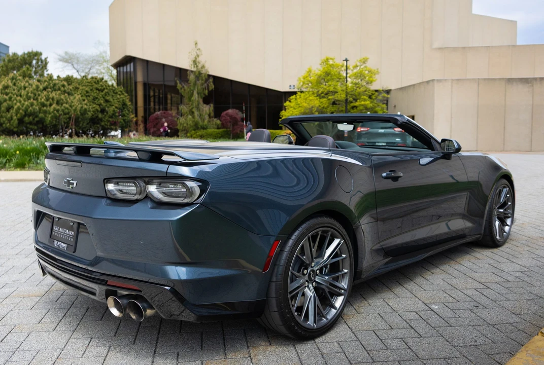 2023 Chevrolet Camaro ZL1 6th Gen - Image 6 of 31