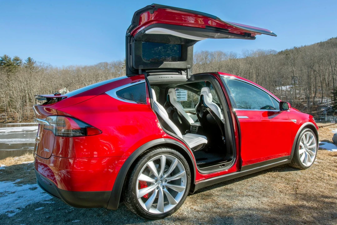 2016 Tesla Model X - Image 16 of 31