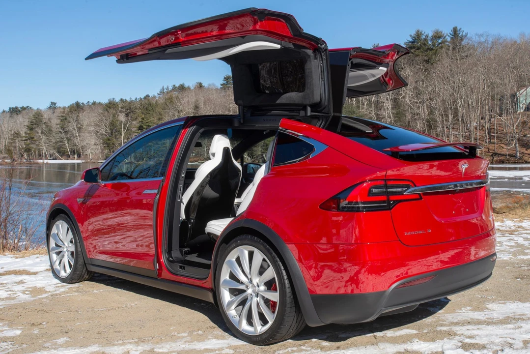 2016 Tesla Model X - Image 21 of 31