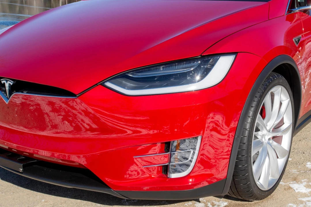 2016 Tesla Model X - Image 24 of 31