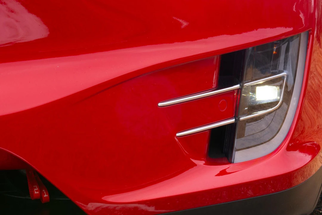 2016 Tesla Model X - Image 28 of 31