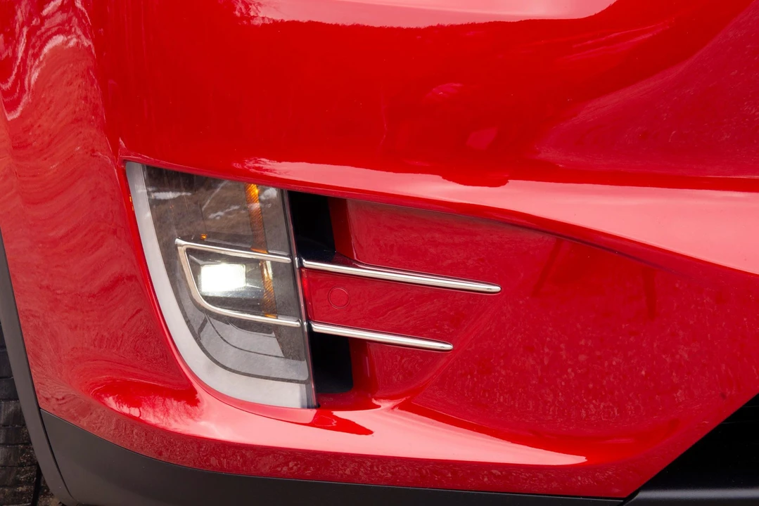 2016 Tesla Model X - Image 27 of 31