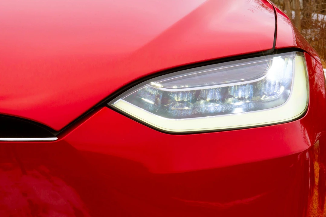 2016 Tesla Model X - Image 26 of 31