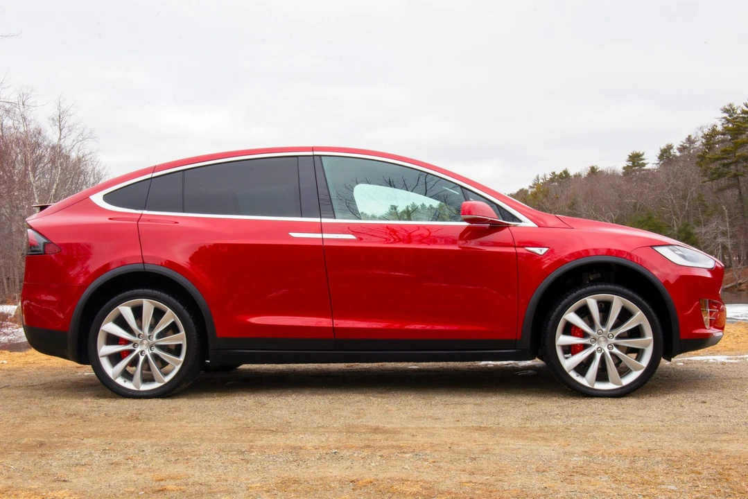 2016 Tesla Model X - Image 5 of 31