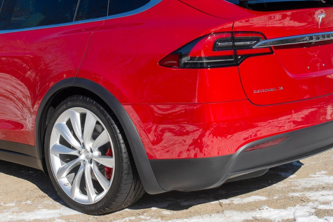 2016 Tesla Model X - Image 30 of 31