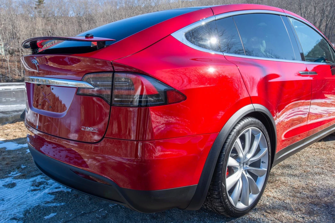 2016 Tesla Model X - Image 29 of 31