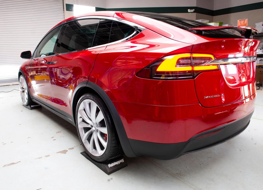2016 Tesla Model X - Image 10 of 31