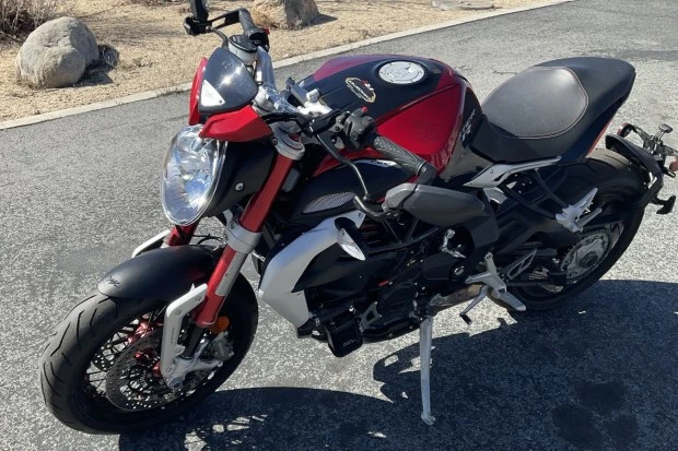 2016 MV Agusta Brutale - Image 2 of 7