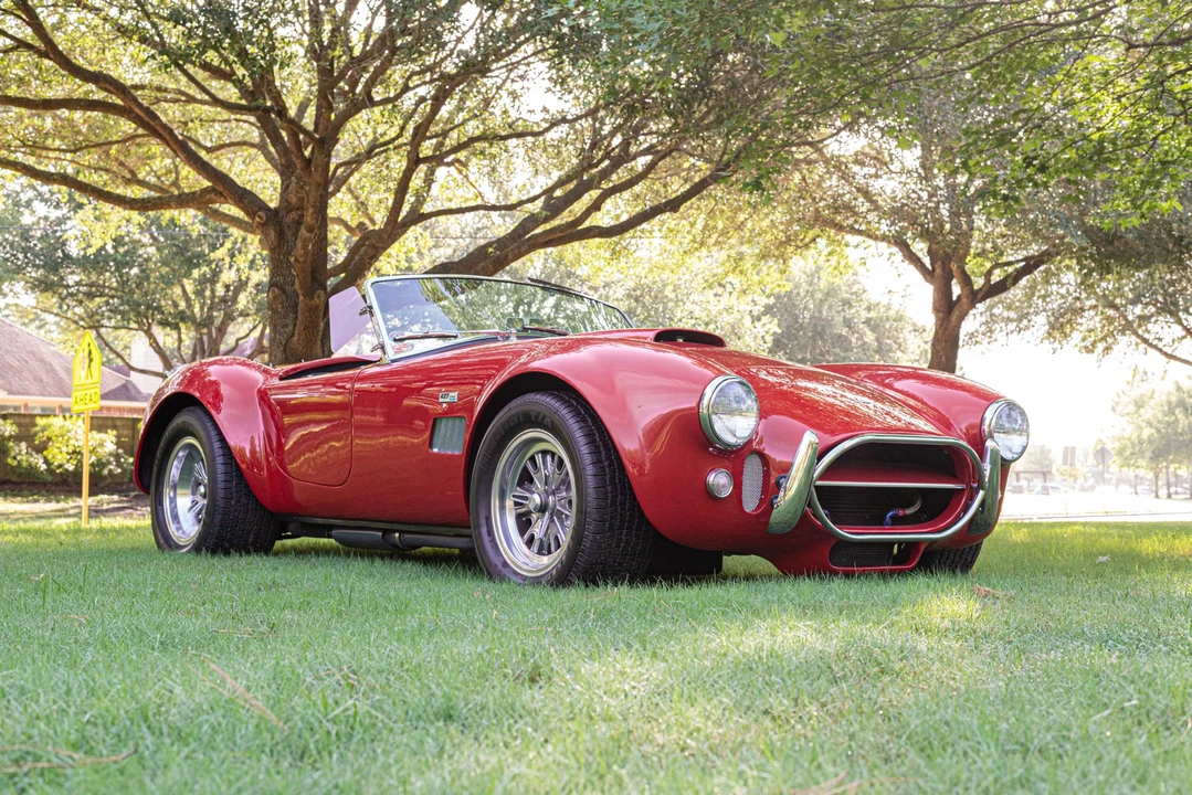 Shelby Cobra Replica - Image 8 of 31